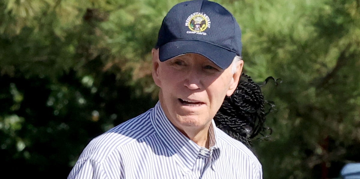 Joe Biden’s Family Christmas Photo Gets Attention For The Wrong Reason