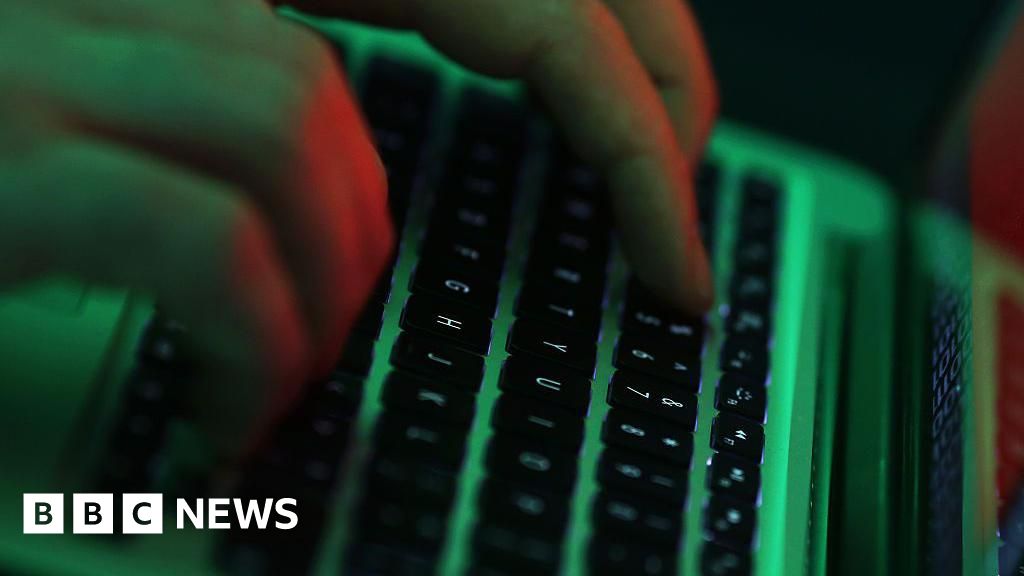 Spain luxury hotel scammer booked rooms for one cent, police say